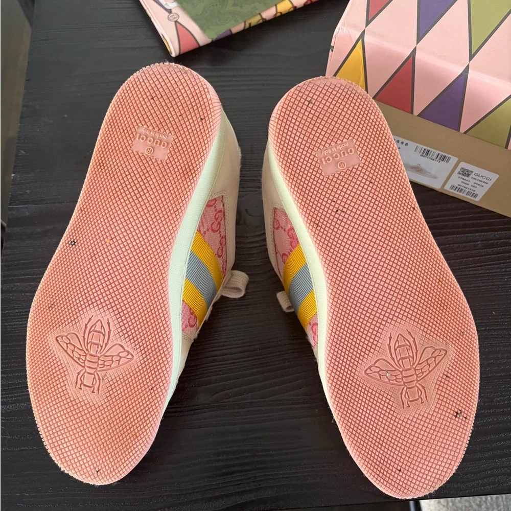Gucci Beige and Pink Sneakers with Colorful Stripes - Picture 4 of 8